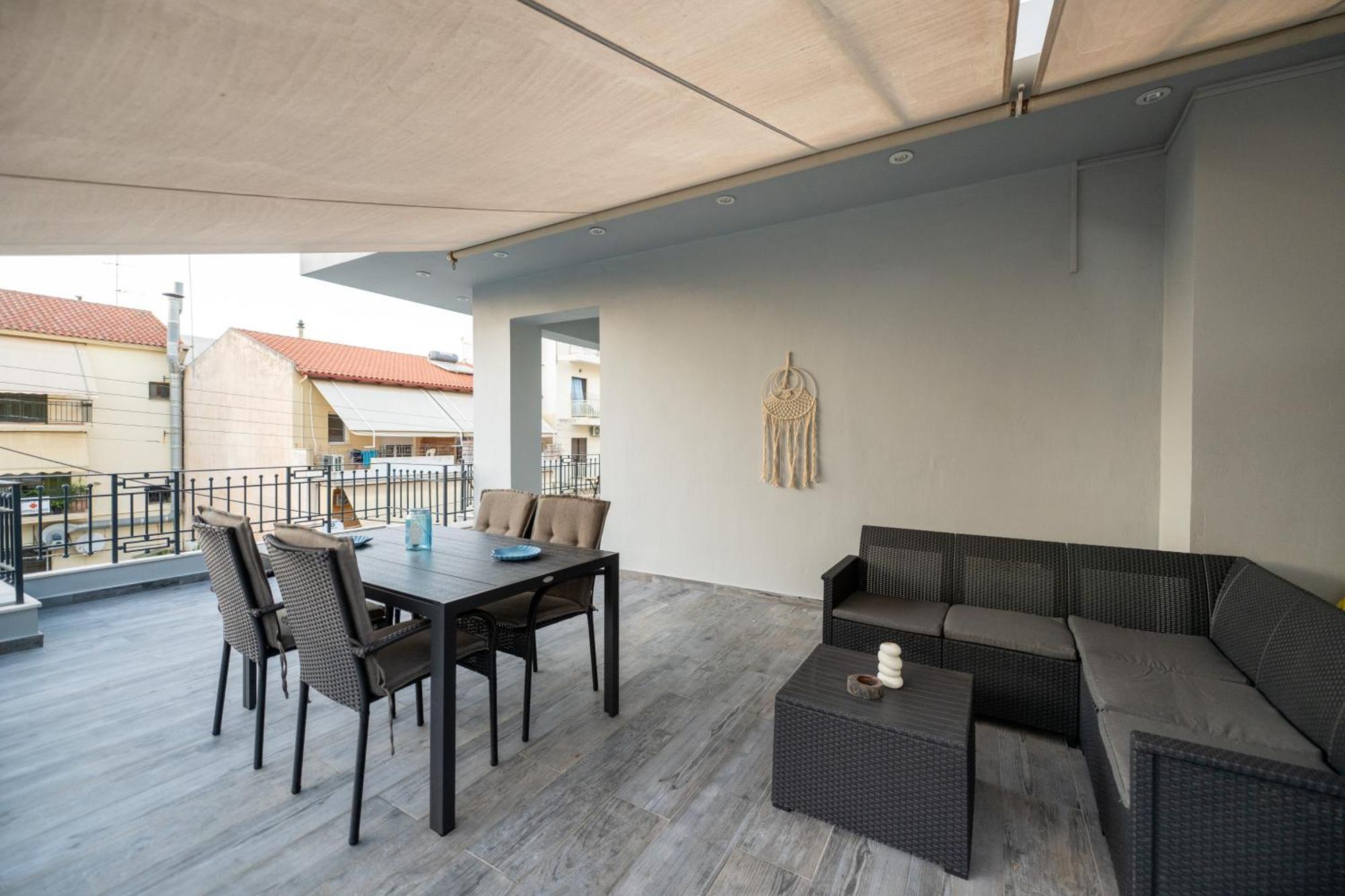 Il Centro Apartment Aigio Exterior foto